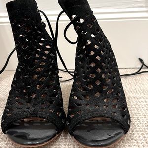 Cute size 8.5 Joie heels